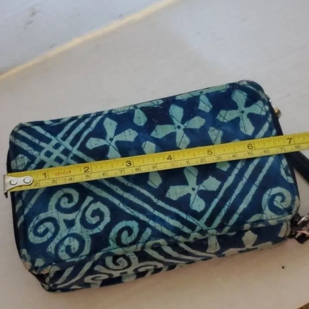 Vera Bradley Wallet Clutch Wristlet Zip Around Blue Cuban Tiles Women's Woman's - Picture 9 of 16